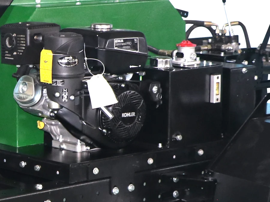 Petrol engine and belt drive